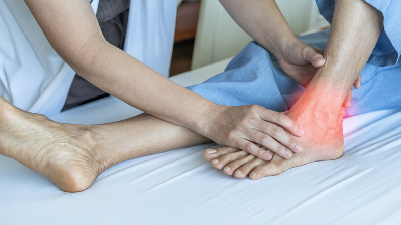 足首の骨折の治療方とは 後遺症や治療期間についても解説 Tential テンシャル 公式オンラインストア