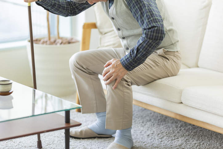 生活習慣から起こりやすい高齢者の足のむくみ予防法を紹介 Tential テンシャル 公式オンラインストア